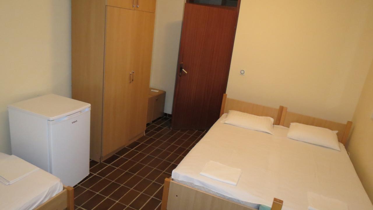 Guesthouse Obala Sutomore Luaran gambar