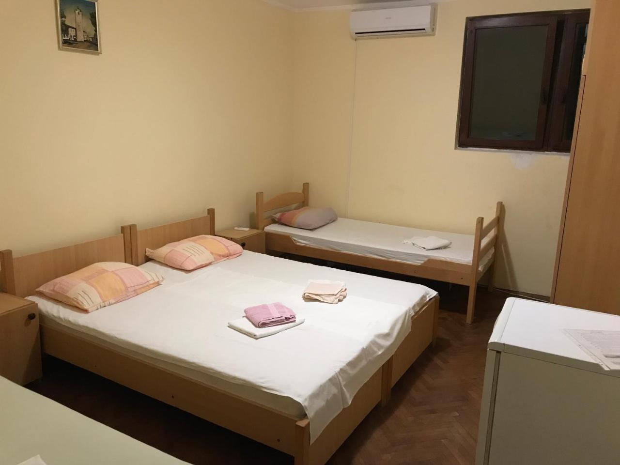Guesthouse Obala Sutomore Luaran gambar