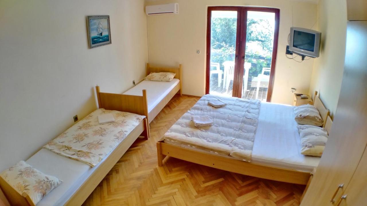 Guesthouse Obala Sutomore Luaran gambar